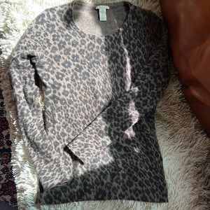 White + Warren Tapered Leopard Print Cashmere Blend Sweater